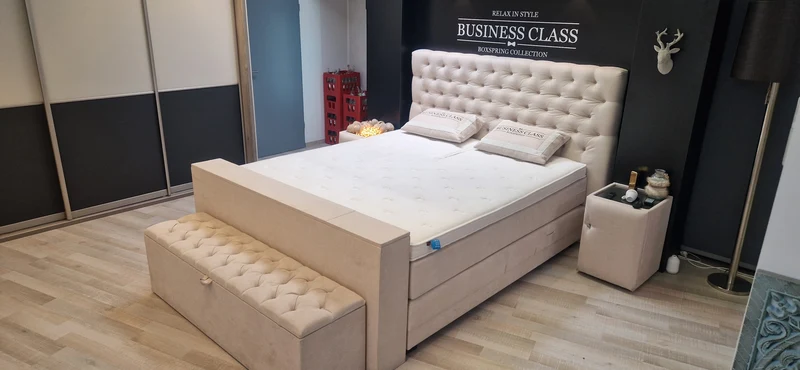 Boxspringbett 180x210 cm – TV-Lift inkl. Samsung TV – elektrisch verstellbar – viel Zubehör