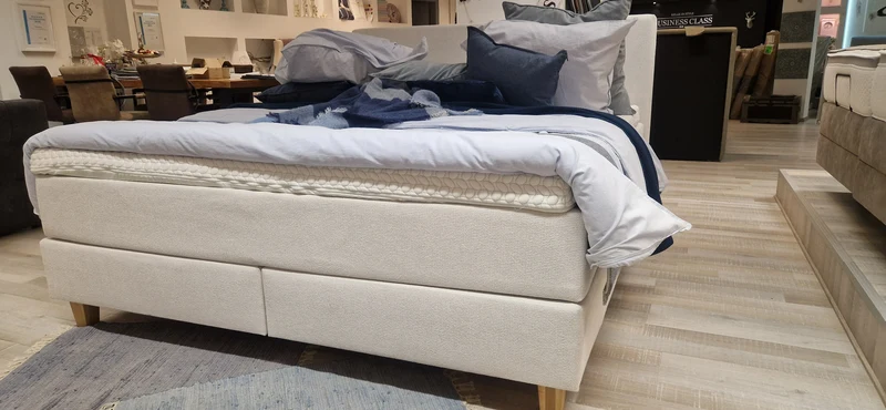 Boxspringbett 180x210 cm – Stoff Beige – weich – mit Gel Topper – Ausstellungsstück