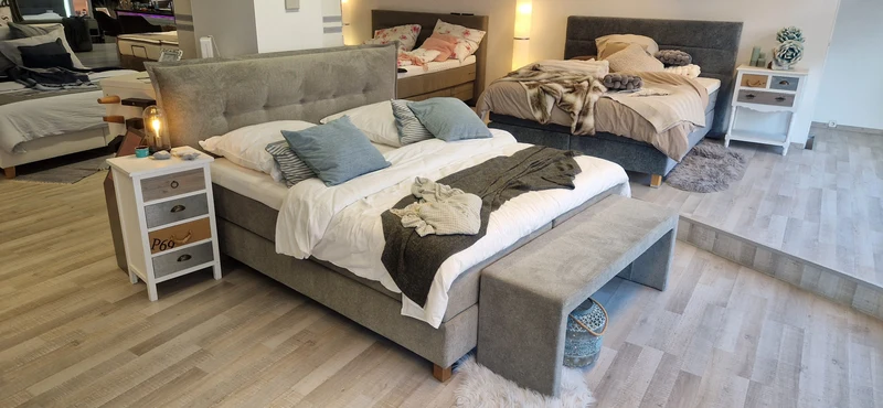 Boxspringbett Rousseau 180x200 cm – mit Bettbank – Stoff Grün – Ausstellungsstück