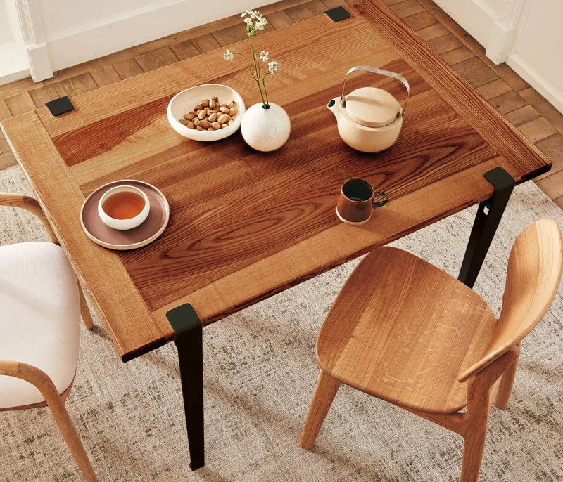 Table à manger en bois massif ÉOS - Kipli x TIPTOE