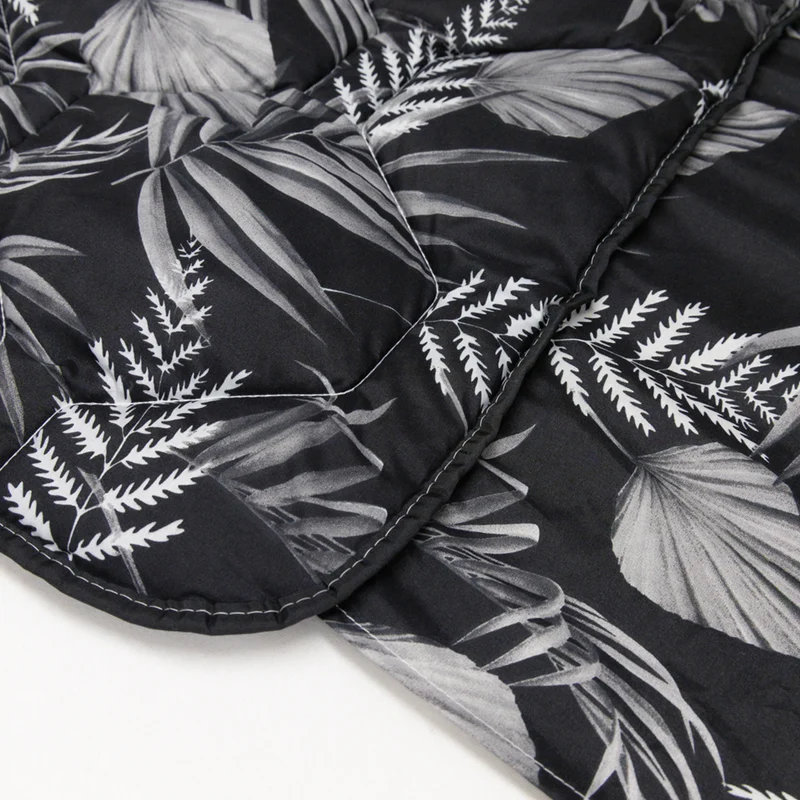 Wasbaar All Season Dekbed | Original Prints | Black Leaves | Instopstrook