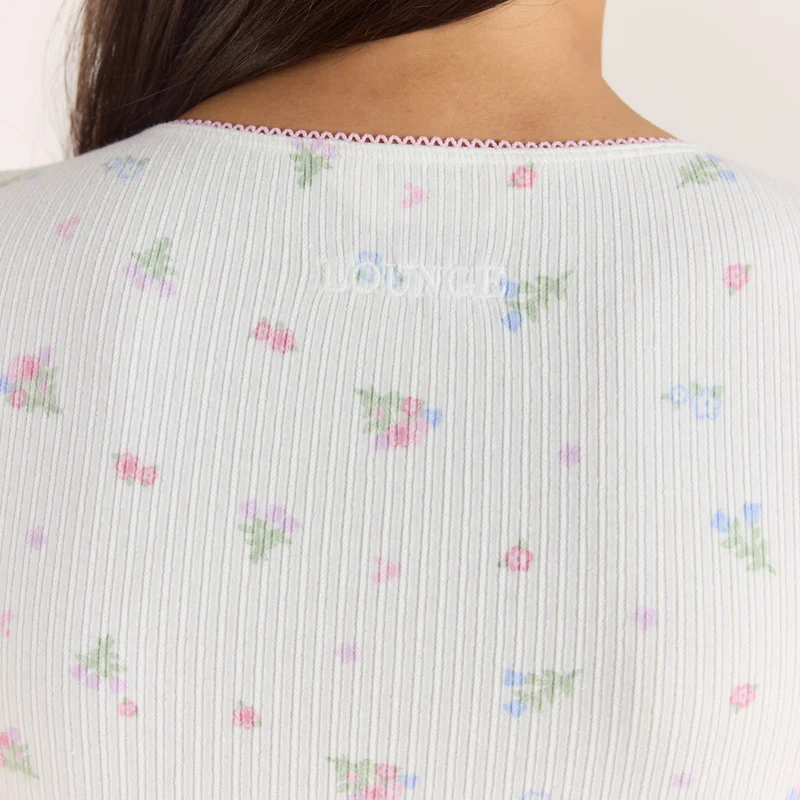 Gerippter, Kurzärmeliger Pyjama Top - Florales Weiß