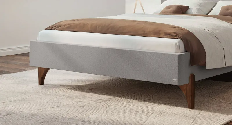 Hasena Polsterbett Renata Nussbaum mit Kopfteil in Pace Light Grey