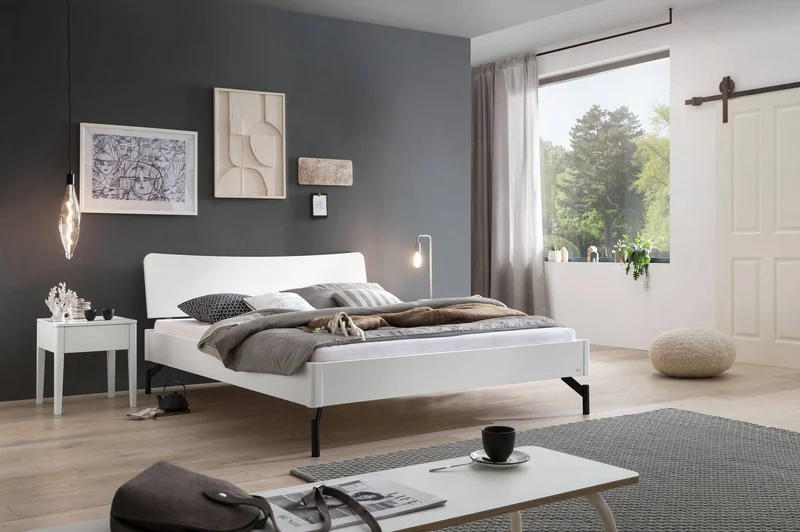Hasena Albinia Bett Weiß mit schwarzen Metallfüßen – Lounge-Kollektion