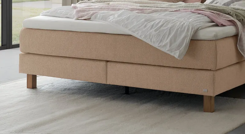 Hasena Boxspringbett Reina Eiche bright mit Bezug Pace Sand und Topper