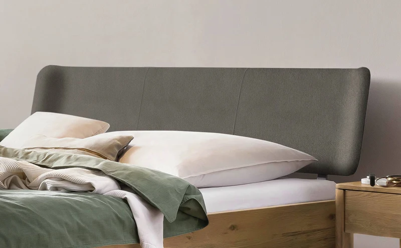 Hasena Massivholzbett Varese Wildeiche natur mit Kopfteil Pace Grey
