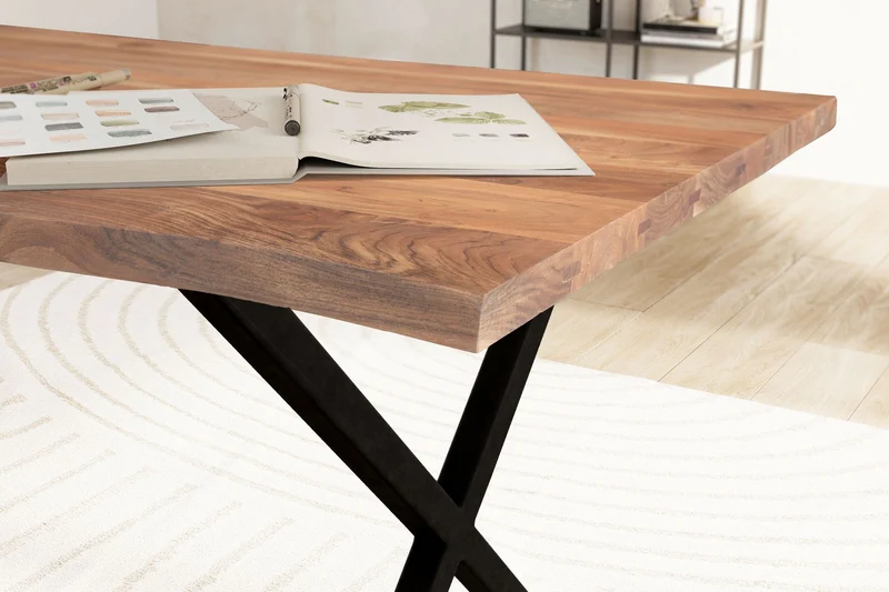 Schreibtisch 140x80x76cm Akazie Massivholz Baumkante X-Beine Schwarz