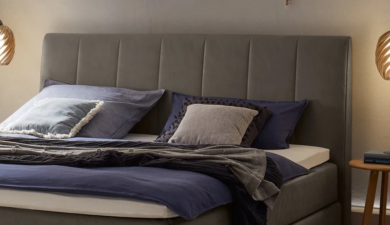 Hasena Boxspringbett Fernanda in Eiche bright mit Bezug Monet Grau/Braun