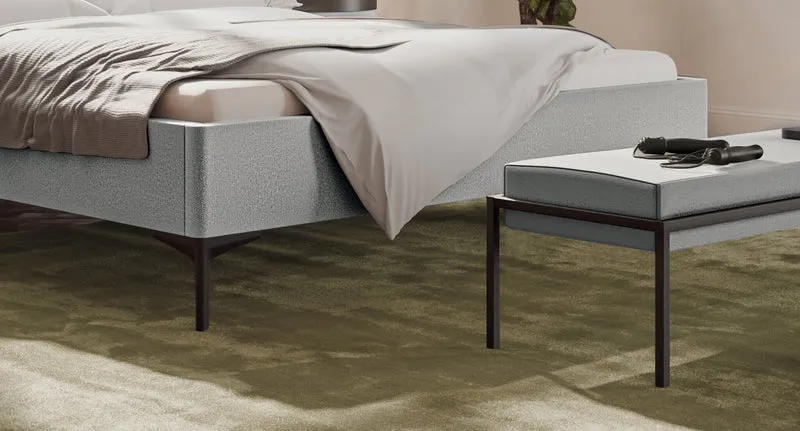 Hasena Polsterbett Carlinda Light Grey mit schwarzen Metallfüßen