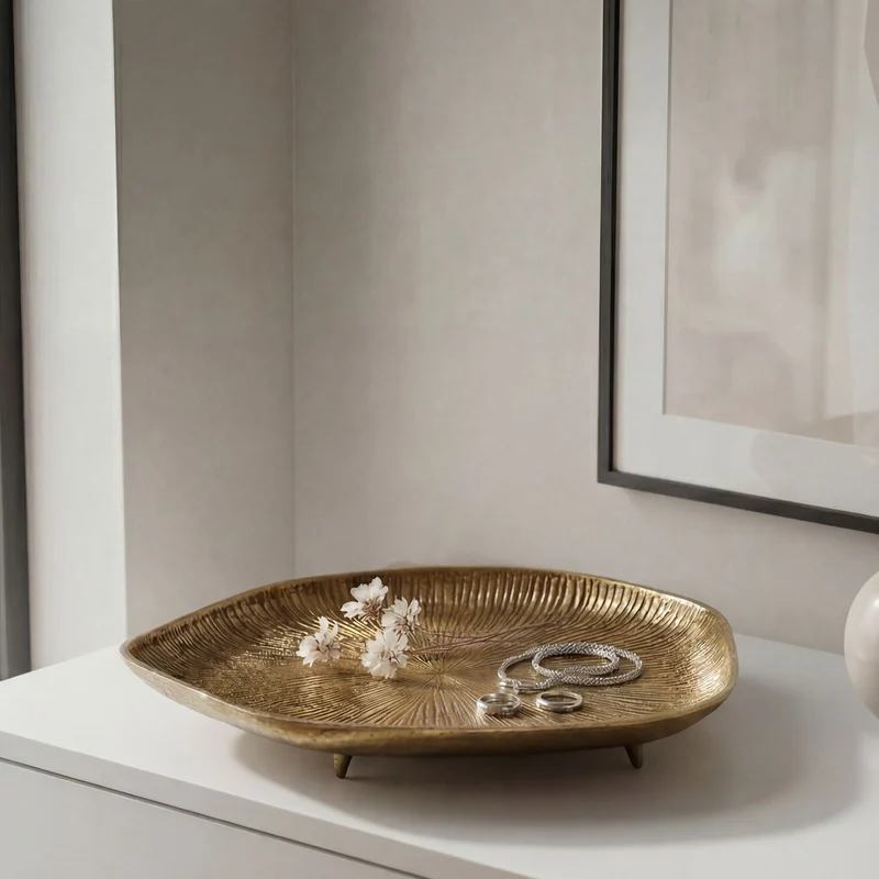 Dekoschale Gold Aluminium 40 cm, organisches Design mit Standfüßen