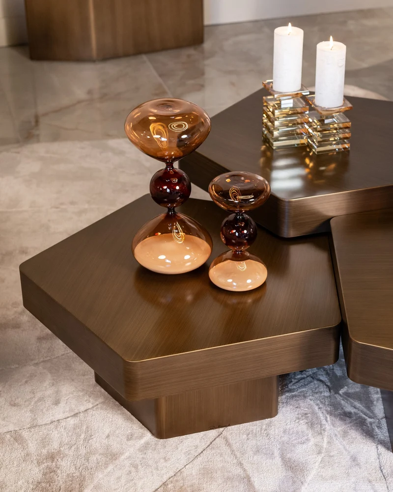 Sanduhr Elba klein braun – dekoratives Glas-Objekt von Richmond