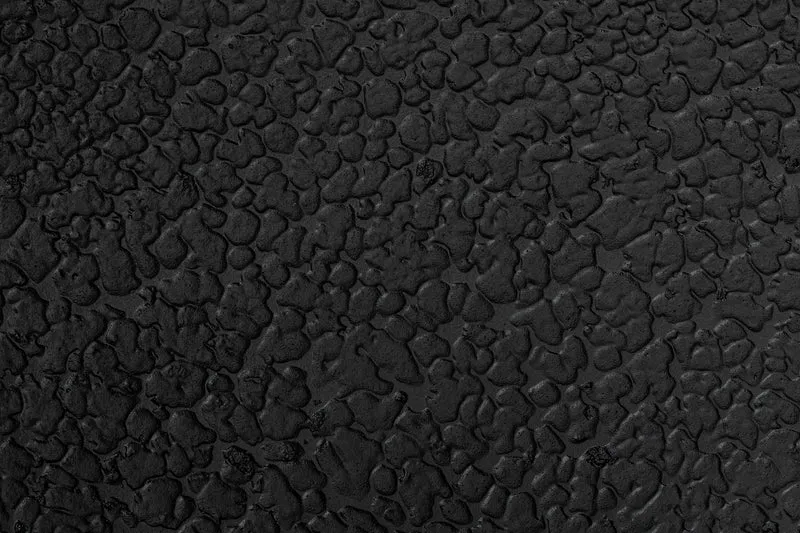 Couchtisch Winston Rund Schwarz mit Liquid-Metal-Optik von Dutchbone