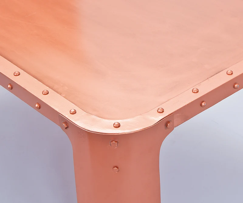 Couchtisch Gormur Kupfer mit Metallgestell im Industrial-Design