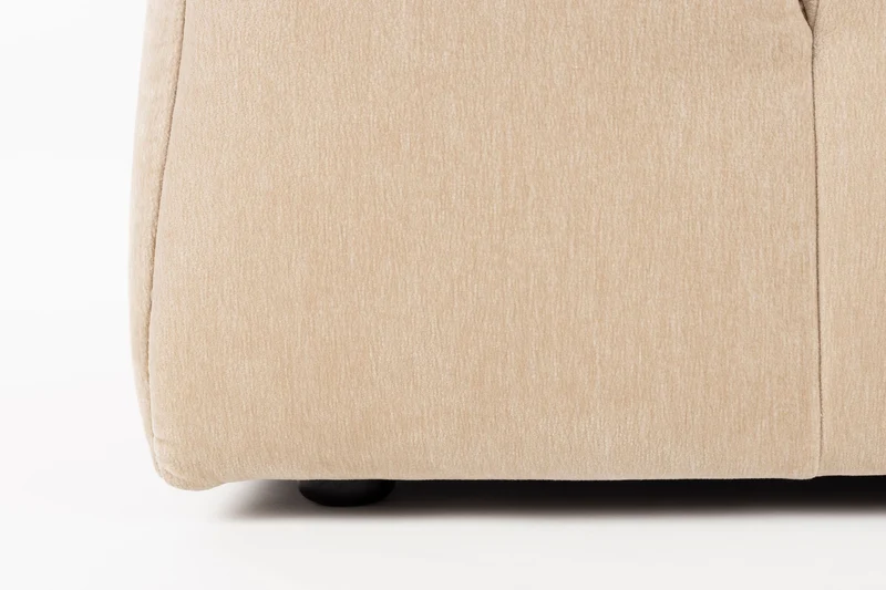 Sofa Hodge 4,5-Sitzer Beige mit Samtbezug im Boho-Stil von Dutchbone