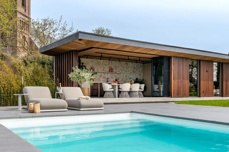 Outdoor Stuhl Nuba Beige Alpine – Richmond Gartenstuhl mit Geflecht