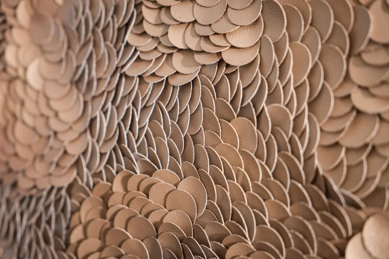 Richmond Wandkunst Bloom gold, Blumenrelief-Wanddeko, 110x110 cm