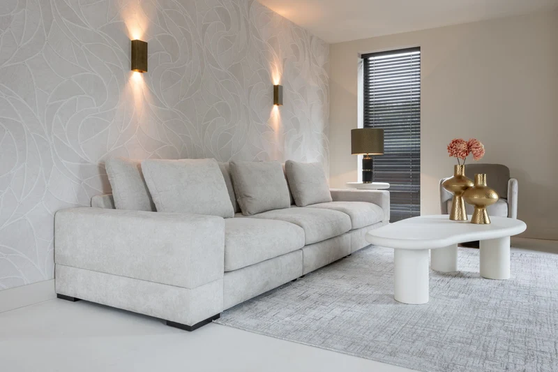 Beistelltisch Bloomstone White – organische Form von Richmond