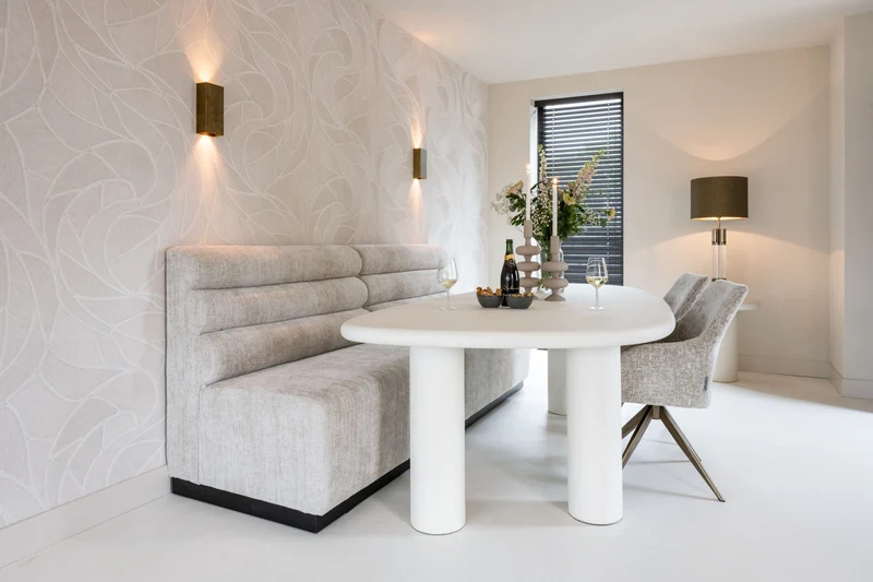 Beistelltisch Bloomstone White – organische Form von Richmond