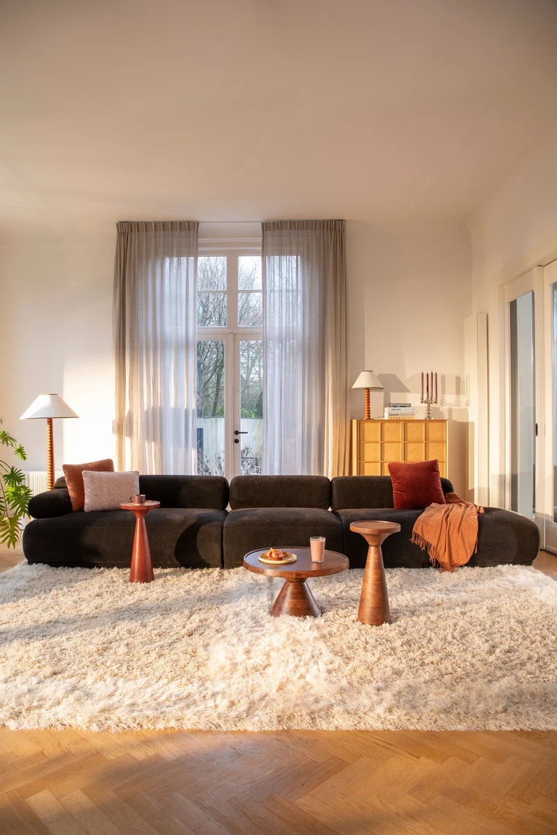 Couchtisch Floss Walnut aus Akazienholz, rund in Braun von Zuiver