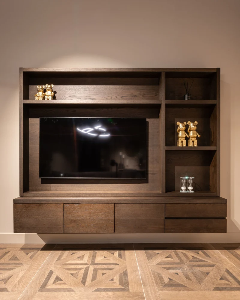 TV-Schrank Lachance braun, 3 Türen & 2 Schubladen, Eichenfurnier
