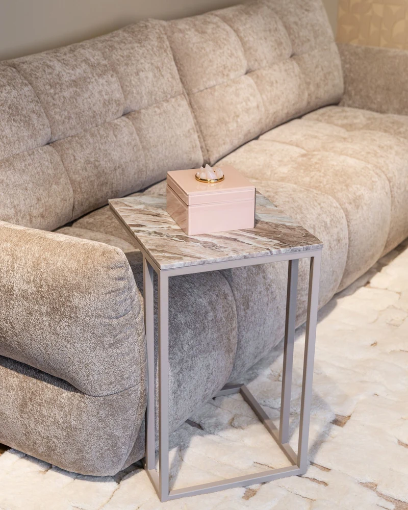 Sofabeistelltisch Fairfax clay – Eisen & Toronto-Marmor