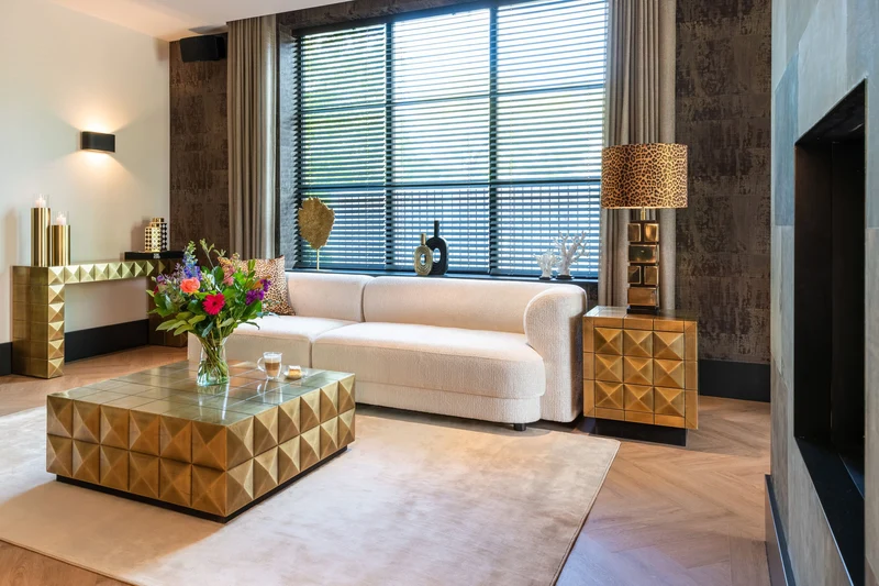Nachttisch Collada brushed gold mit 3 Türen & Pyramidenmuster