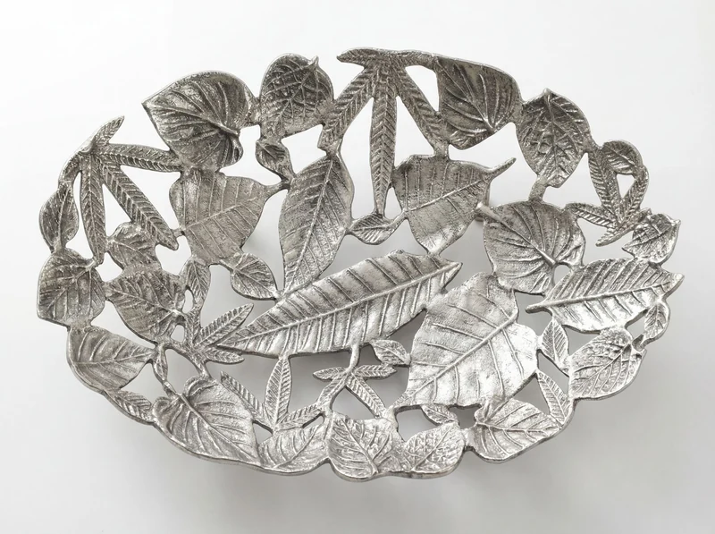 Dekoschale Oval Silber aus Aluminium mit Blätter-Optik, Wohnling