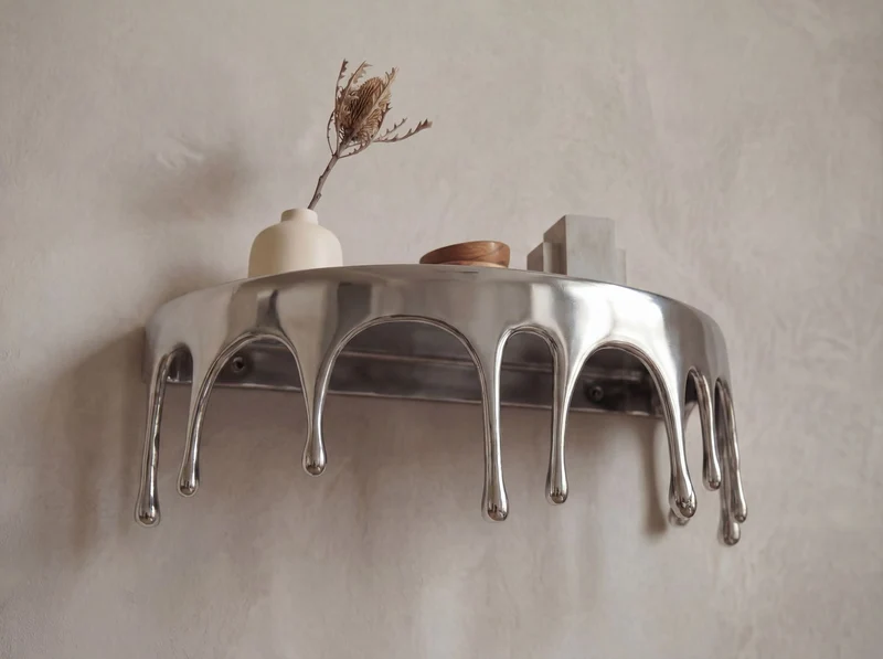 Wandregal Drops 45 cm Aluminium Silber, Design-Hängeregal Handmade