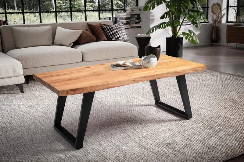 Couchtisch Akazie Massivholz mit Baumkante und Metallgestell