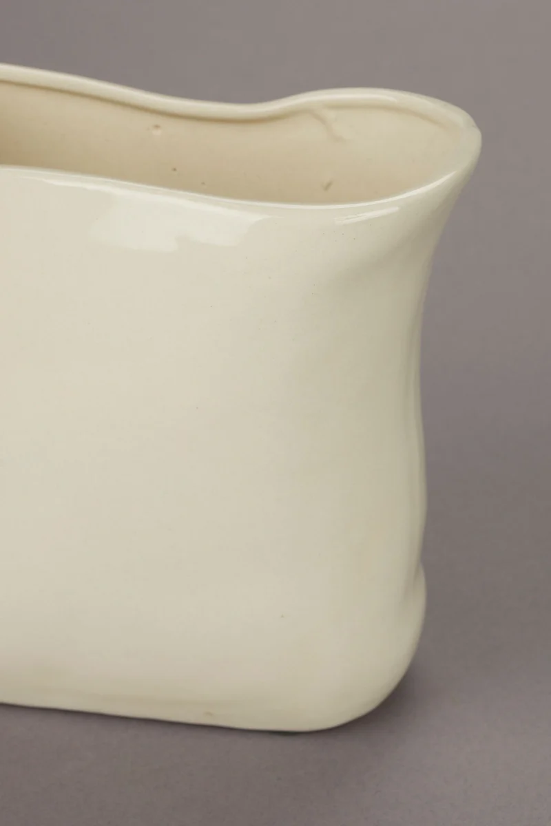 Keramikvase Edna S in Beige – handgefertigte Deko-Vase von Dutchbone