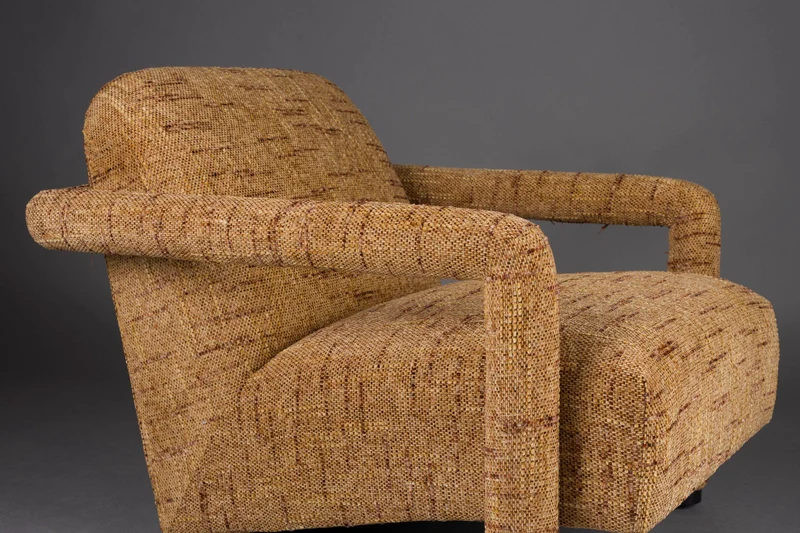 Loungesessel Kent Ochre mit Eukalyptusholz-Gestell von Dutchbone
