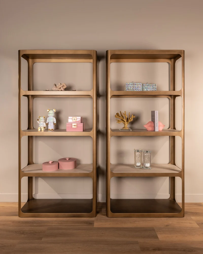 Vitrine Claridge in Gold Antique - Standvitrine mit Glasregalen