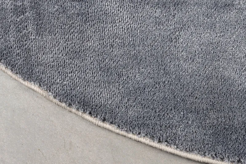 Teppich Phila 160x257 cm in Blau mit Glanz-Matt-Optik von Zuiver
