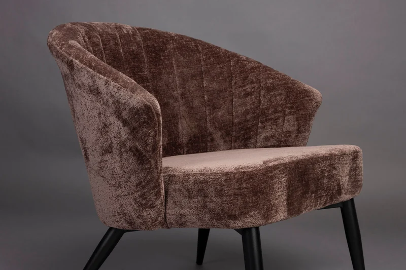 Loungesessel Georgia Dutchbone Lila mit Samtbezug und Metallbeinen