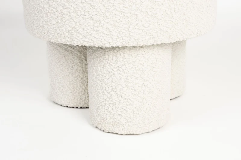 Hocker Marcos Weiß mit weichem Bouclé-Bezug fürs Wohnzimmer
