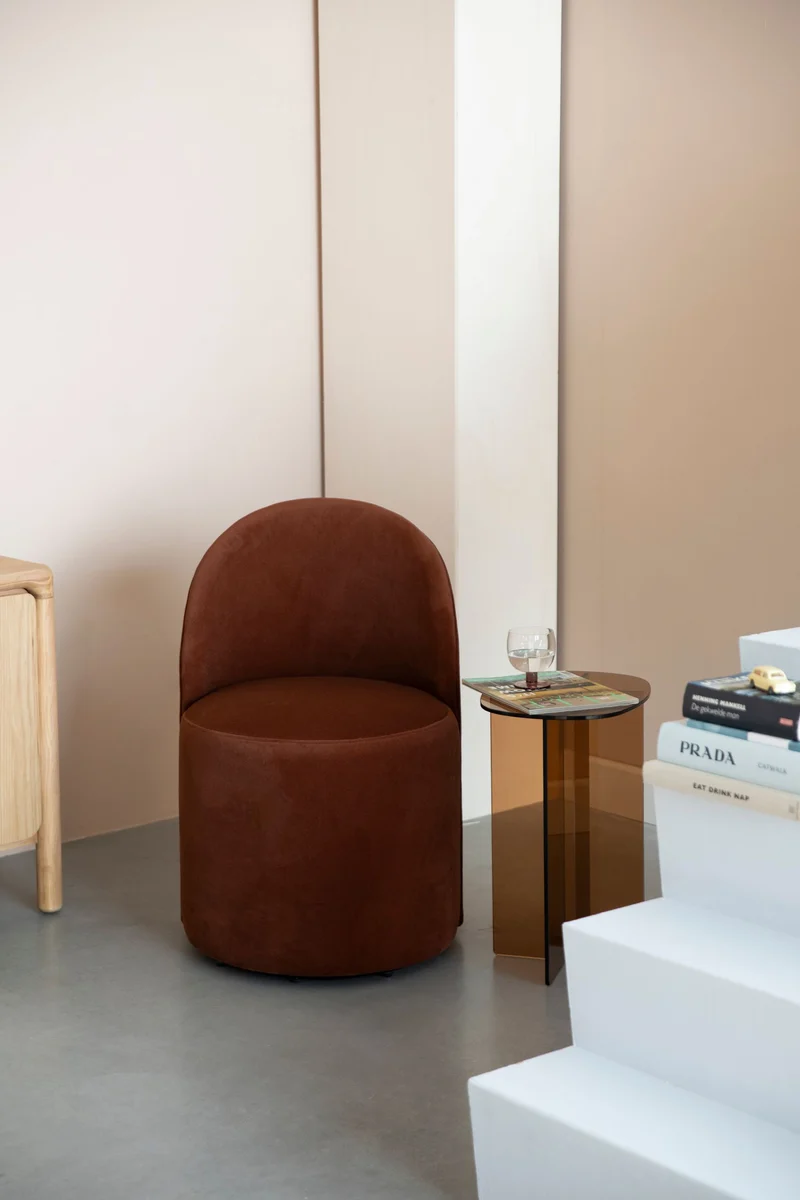 Loungesessel Plush Braun mit Samtbezug von Zuiver für Wohnzimmer