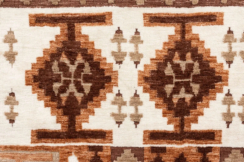 Teppich Maron 160x230 cm in Rot mit grafischem Muster von Dutchbone