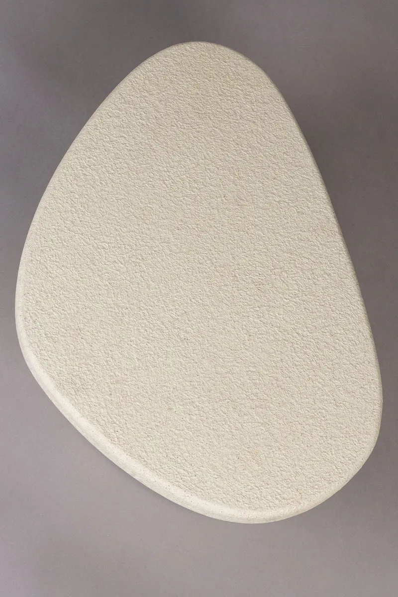 Couchtisch Veda aus recyceltem Marmor, organisch, Beige – Dutchbone