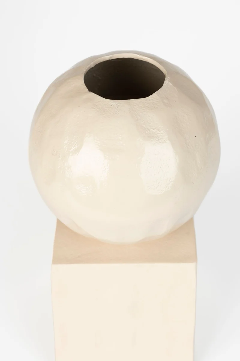 Vase Crocus Beige von Zuiver aus Aluminium mit kugelförmigem Design