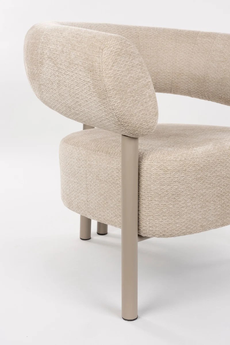 Loungesessel Heels Beige von Zuiver mit Metallgestell im Dreifuß-Look
