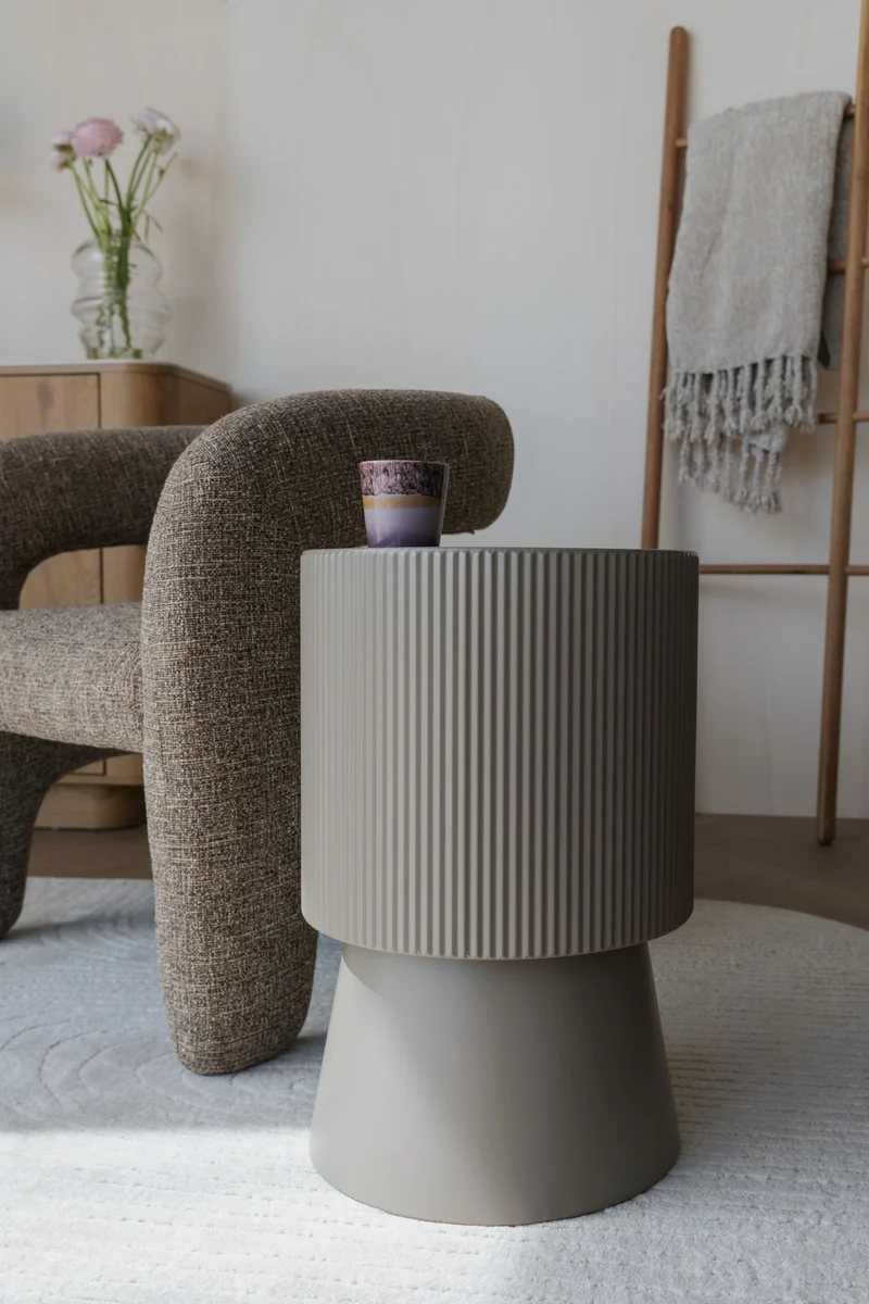 Beistelltisch Brian mit Rauchglas-Platte und Gestell aus Eisen, Beige