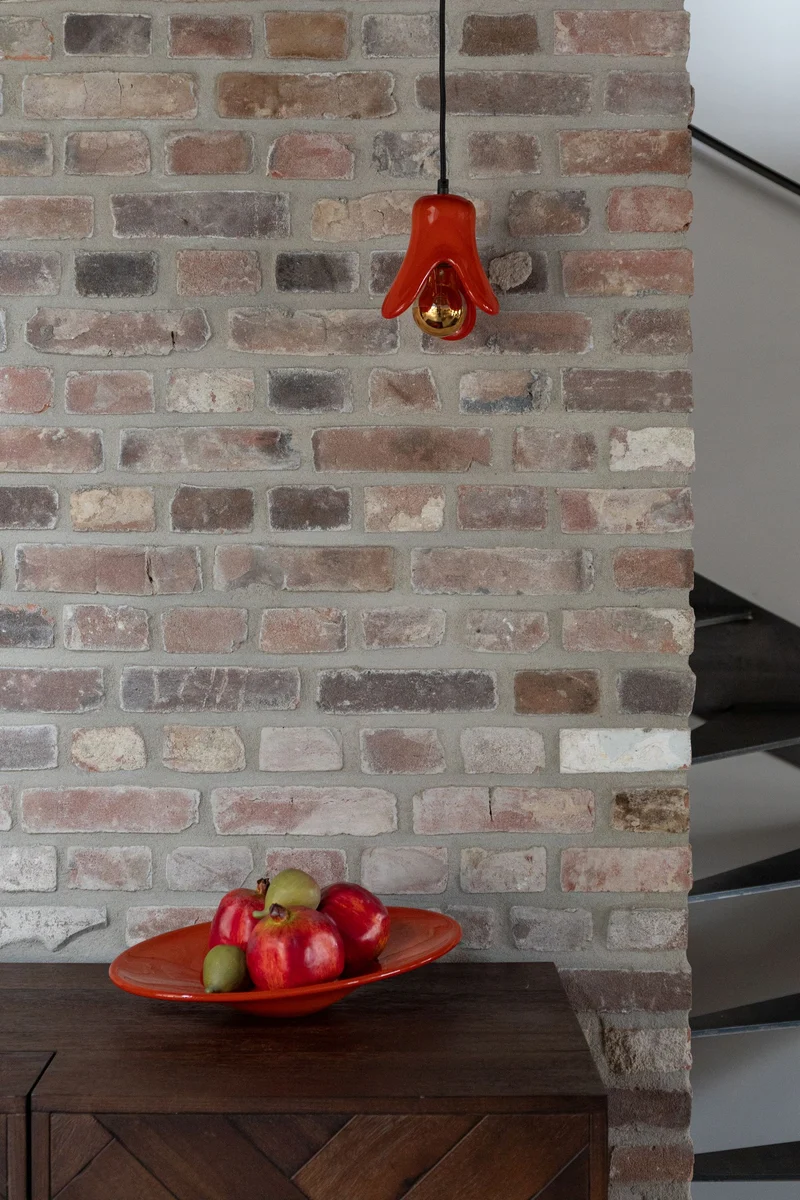 Tablett Gable aus Glas in Orange von Dutchbone im Retro-Design