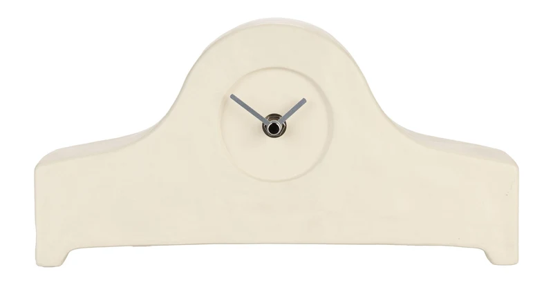 Uhr Grandma von Zuiver, Keramik-Wanduhr in Beige mit silbernen Zeigern