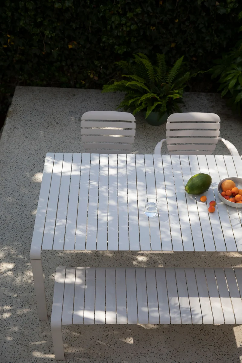 Zuiver Gartensessel Vondel 2er-Set, Weiß mit Aluminiumgestell