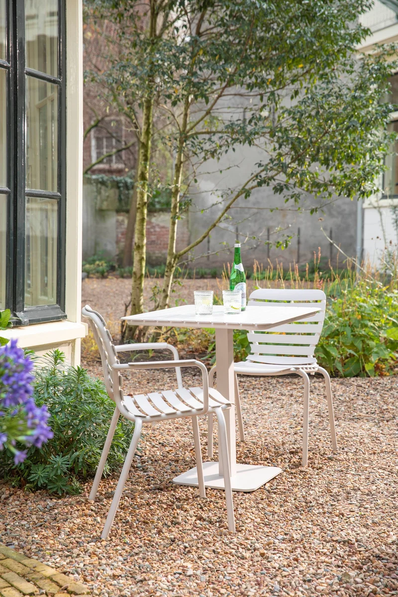 Zuiver Gartensessel Vondel 2er-Set, Weiß mit Aluminiumgestell