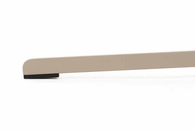Sessel Nikki 2er-Set, Beige mit schwarzem Stahlgestell von Zuiver