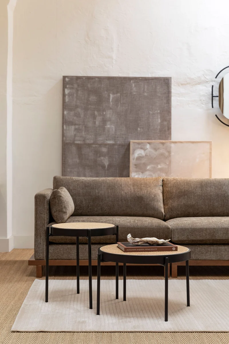 Sofa Blossom 4,5-Sitzer Moss mit Eichenholz-Gestell im Japandi-Stil