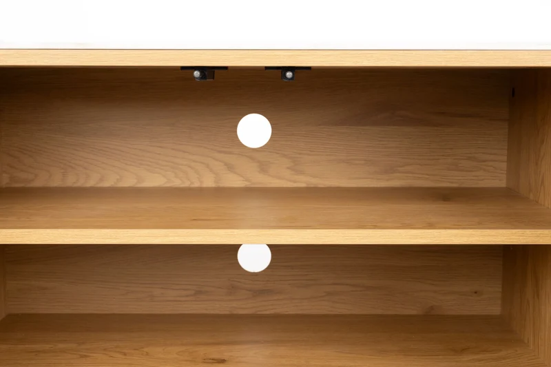 Sideboard Almira Low Eiche-Optik mit Stauraum für Wohnzimmer
