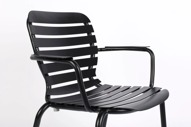 Gartensessel Vondel im 2er-Set, Schwarz aus Aluminium von Zuiver
