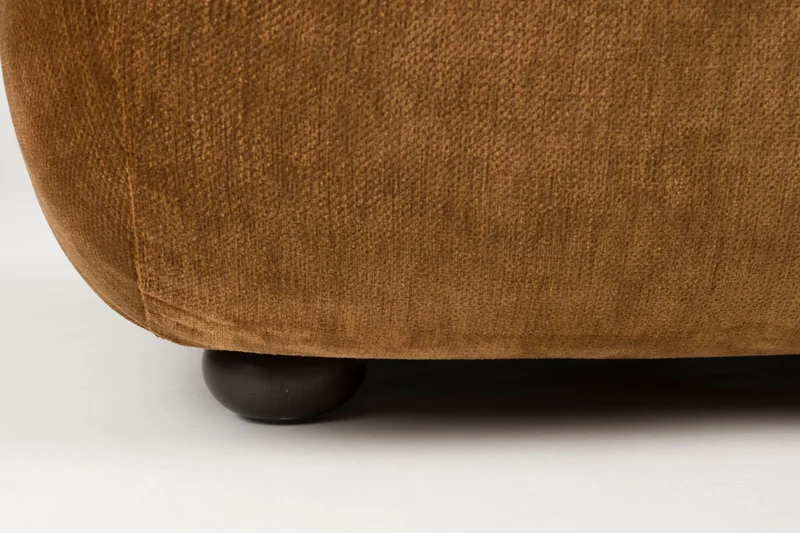 Loungesessel Wyatt Cognac mit Veloursbezug im Boho-Chic von Dutchbone